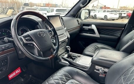 Toyota Land Cruiser 200, 2017 год, 6 999 999 рублей, 14 фотография
