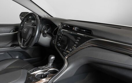 Toyota Camry, 2020 год, 3 442 900 рублей, 7 фотография