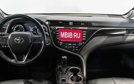 Toyota Camry, 2020 год, 3 442 900 рублей, 6 фотография