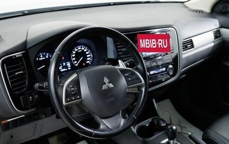 Mitsubishi Outlander III рестайлинг 3, 2012 год, 1 443 800 рублей, 15 фотография