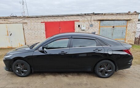 Hyundai Elantra, 2021 год, 1 800 000 рублей, 2 фотография