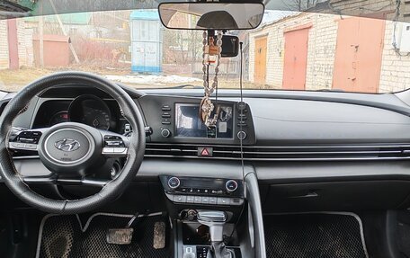 Hyundai Elantra, 2021 год, 1 800 000 рублей, 9 фотография