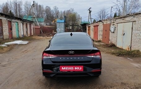 Hyundai Elantra, 2021 год, 1 800 000 рублей, 8 фотография