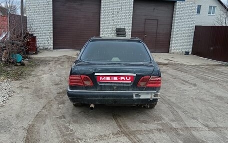 Mercedes-Benz E-Класс, 1997 год, 120 000 рублей, 3 фотография