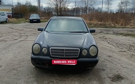 Mercedes-Benz E-Класс, 1997 год, 120 000 рублей, 4 фотография