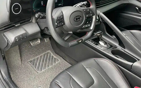 Hyundai Elantra, 2023 год, 1 768 750 рублей, 13 фотография