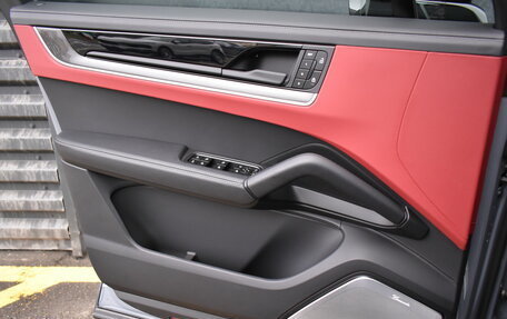 Porsche Cayenne III, 2025 год, 18 990 000 рублей, 39 фотография