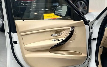 BMW 3 серия, 2016 год, 2 497 009 рублей, 17 фотография