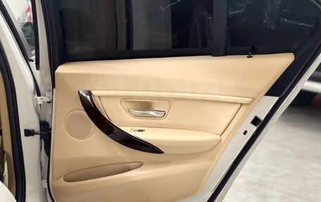 BMW 3 серия, 2016 год, 2 497 009 рублей, 31 фотография