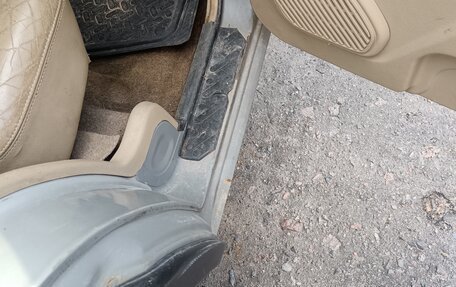 Nissan Terrano II рестайлинг, 2003 год, 420 000 рублей, 13 фотография