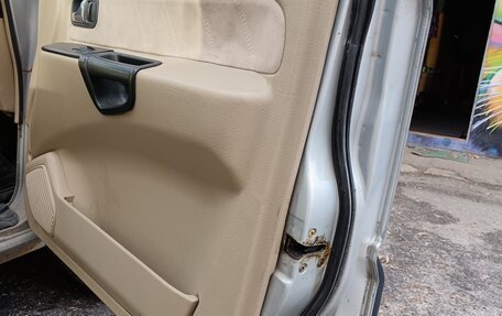 Nissan Terrano II рестайлинг, 2003 год, 420 000 рублей, 15 фотография