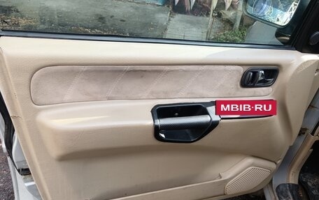 Nissan Terrano II рестайлинг, 2003 год, 420 000 рублей, 10 фотография