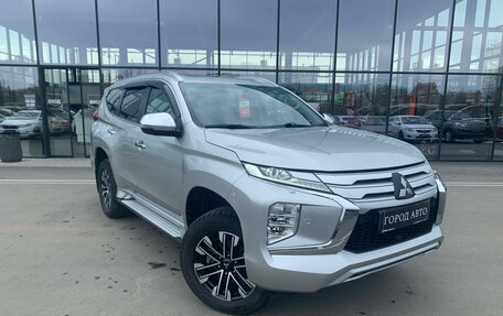 Mitsubishi Montero Sport, 2023 год, 4 285 000 рублей, 3 фотография