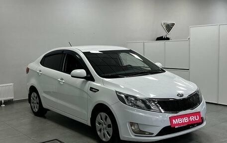 KIA Rio III рестайлинг, 2013 год, 790 000 рублей, 2 фотография
