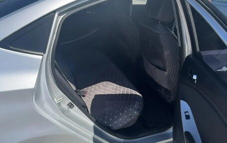 Hyundai Solaris II рестайлинг, 2012 год, 750 000 рублей, 1 фотография