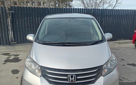 Honda Freed I, 2009 год, 1 250 000 рублей, 2 фотография
