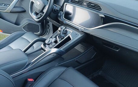 Geely Atlas, 2022 год, 1 850 000 рублей, 9 фотография