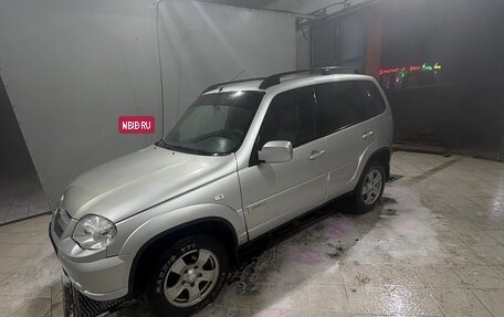 Chevrolet Niva I рестайлинг, 2011 год, 515 000 рублей, 2 фотография