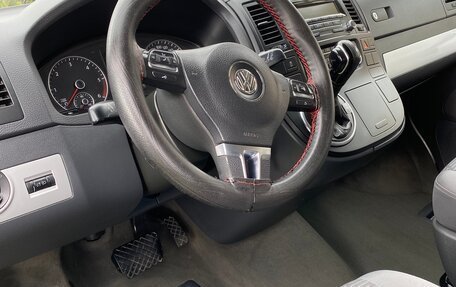 Volkswagen Multivan T5, 2010 год, 1 870 000 рублей, 14 фотография