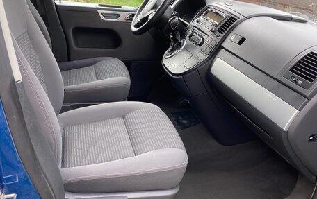 Volkswagen Multivan T5, 2010 год, 1 870 000 рублей, 12 фотография