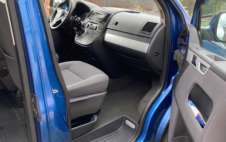 Volkswagen Multivan T5, 2010 год, 1 870 000 рублей, 13 фотография