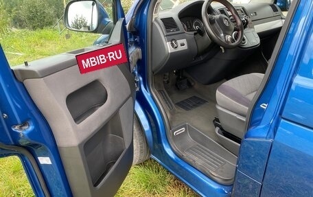 Volkswagen Multivan T5, 2010 год, 1 870 000 рублей, 21 фотография