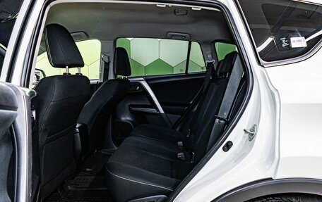 Toyota RAV4, 2017 год, 2 300 000 рублей, 13 фотография