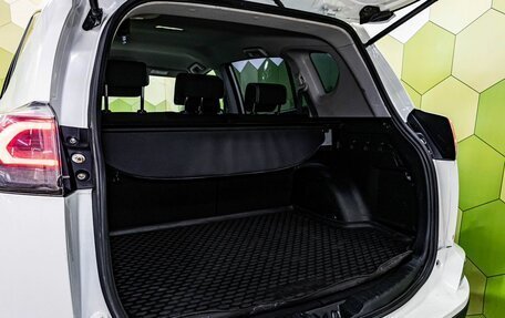 Toyota RAV4, 2017 год, 2 300 000 рублей, 25 фотография