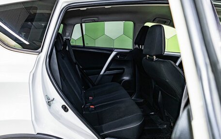 Toyota RAV4, 2017 год, 2 300 000 рублей, 12 фотография