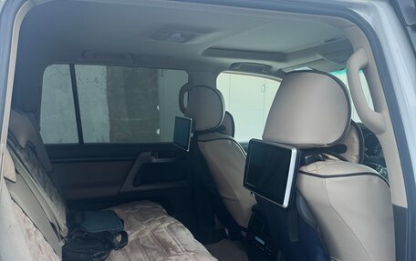 Toyota Land Cruiser 200, 2010 год, 4 050 000 рублей, 6 фотография