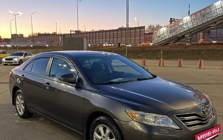 Toyota Camry, 2011 год, 980 000 рублей, 7 фотография