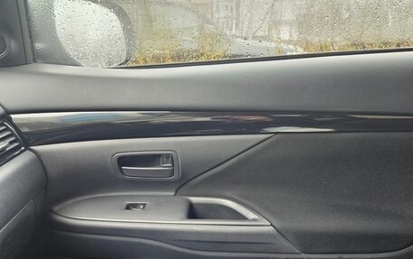 Mitsubishi Outlander III рестайлинг 3, 2018 год, 2 350 000 рублей, 3 фотография