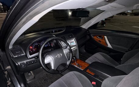 Toyota Camry, 2011 год, 980 000 рублей, 13 фотография