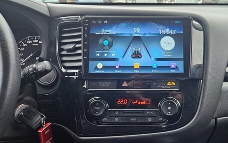 Mitsubishi Outlander III рестайлинг 3, 2018 год, 2 350 000 рублей, 7 фотография