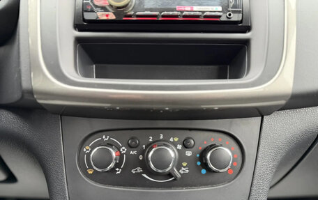 Renault Sandero II рестайлинг, 2018 год, 995 000 рублей, 28 фотография