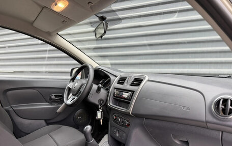 Renault Sandero II рестайлинг, 2018 год, 995 000 рублей, 31 фотография