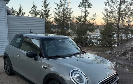 MINI Hatch, 2020 год, 1 900 000 рублей, 3 фотография