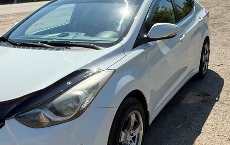 Hyundai Elantra V, 2011 год, 860 000 рублей, 2 фотография