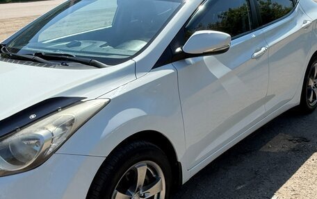 Hyundai Elantra V, 2011 год, 860 000 рублей, 3 фотография