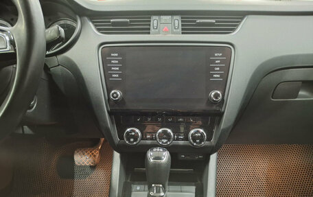 Skoda Octavia, 2017 год, 2 120 000 рублей, 18 фотография