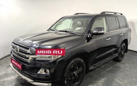 Toyota Land Cruiser 200, 2018 год, 6 300 000 рублей, 1 фотография