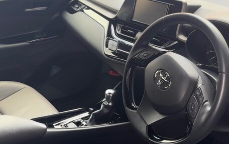 Toyota C-HR I рестайлинг, 2020 год, 2 590 000 рублей, 3 фотография