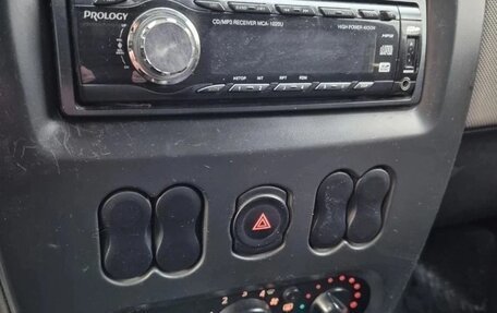 Renault Logan I, 2012 год, 315 000 рублей, 2 фотография