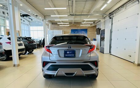 Toyota C-HR I рестайлинг, 2017 год, 2 249 900 рублей, 5 фотография