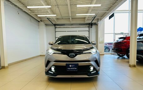 Toyota C-HR I рестайлинг, 2017 год, 2 249 900 рублей, 9 фотография