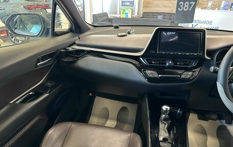 Toyota C-HR I рестайлинг, 2017 год, 2 249 900 рублей, 14 фотография