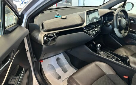 Toyota C-HR I рестайлинг, 2017 год, 2 249 900 рублей, 12 фотография