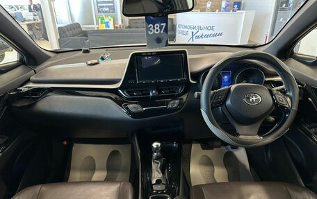 Toyota C-HR I рестайлинг, 2017 год, 2 249 900 рублей, 16 фотография