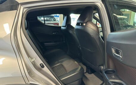 Toyota C-HR I рестайлинг, 2017 год, 2 249 900 рублей, 18 фотография