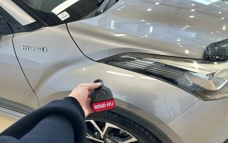 Toyota C-HR I рестайлинг, 2017 год, 2 249 900 рублей, 28 фотография